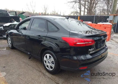 2016 Ford Focus S from USA, damaged, VIN 1FADP3E23GL258083